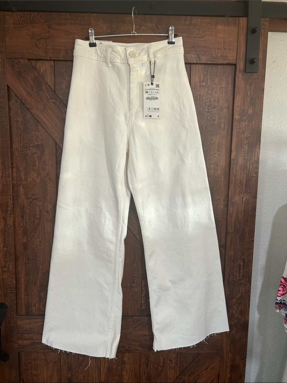 Zara Off-White Wide-Leg Jeans